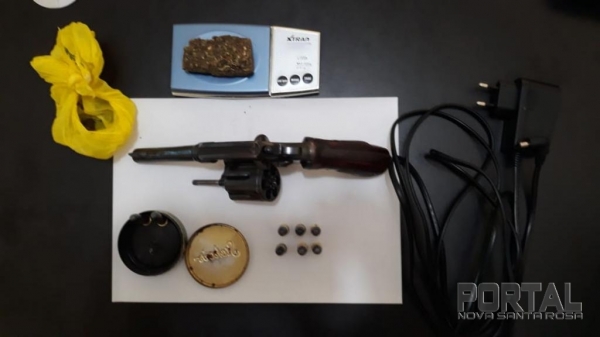 Os envolvidos e o material apreendido foram encaminhados para a delegacia. (Foto: Divulgação)