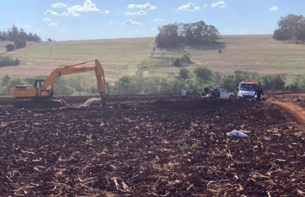 Homem ficou em estado grave após receber mais de 300 picadas de abelhas, em Astorga — Foto: Reprodução/RPC