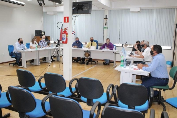 Vereadores de Palotina reunidos em Sessão Ordinária n o dia 28. (Foto: Assessoria/Câmara)