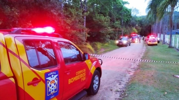 A mulher foi encaminhada a um pronto-socorro na região e na sequência será entregue à Polícia Civil (Foto: Daniela Sevieri/Banda B )