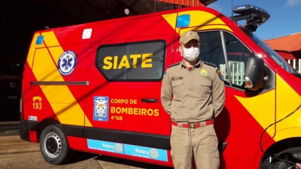 A solenidade de entrega do veículo acontece no quartel central dos bombeiros. (Foto: Divulgação)