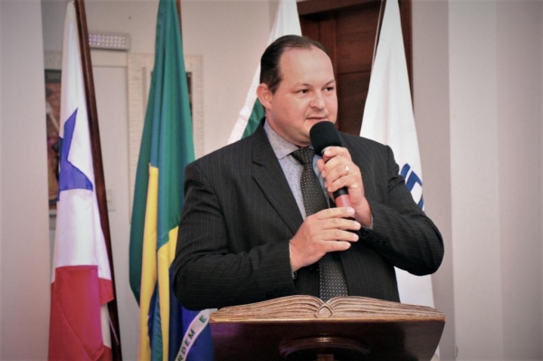 Gilberto Klais na Acinsar durante a posse em 2018. (Foto: Portal Nova Santa Rosa)