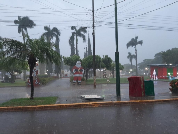 Imagem do centro da cidade registrado na manhã de hoje. (Foto: Eduardo Spier)