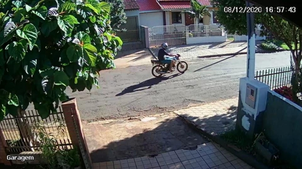 Imagens da câmera de segurança; (Foto: Reprodução)