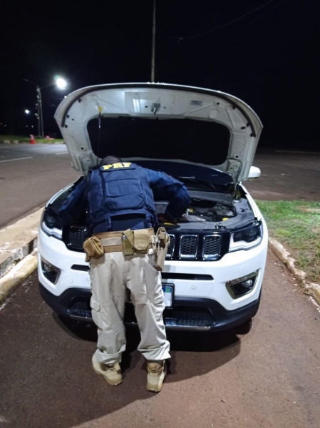 O veículo foi roubado no final de 2020. (Fotos: PRF)