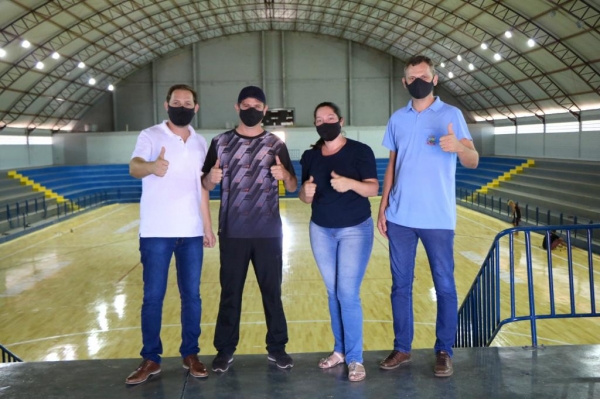 Da esquerda para a direita: Rodrigo, Pelé, Janaína e Jony.(Foto: Assessoria)