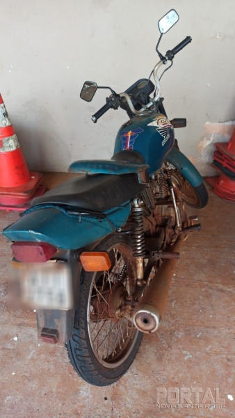 Foto: A moto foi apreendida. (Foto: Portal Nova Santa Rosa)