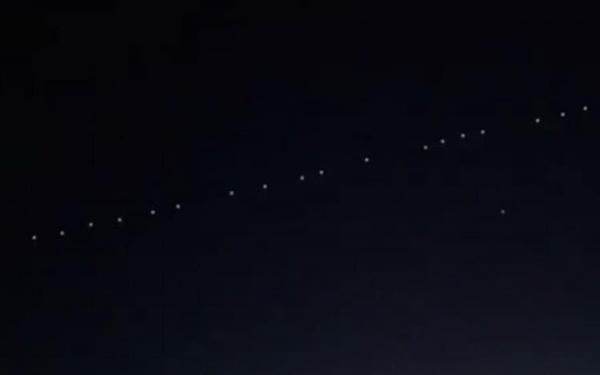 Luzes semelhantes a essas foram vistas no céu de Joinville e região(Foto: Reprodução)
