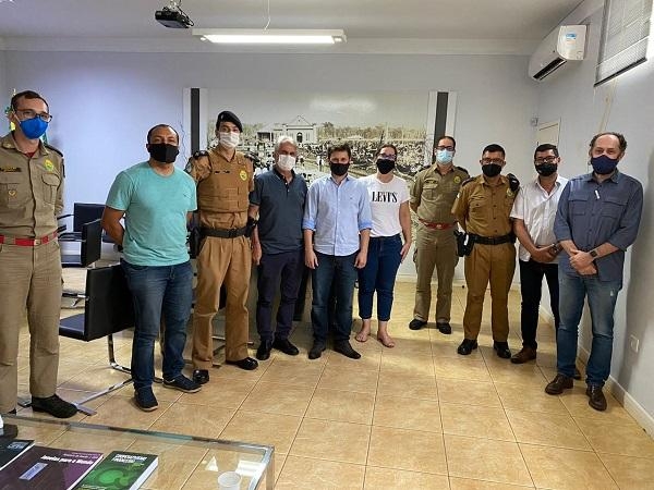O grupo foi recepcionado pelo Prefeito de Palotina, Luiz Ernesto de Giacometti e pelo vice-prefeito, Felipe Zago, (Foto: Assessoria)
