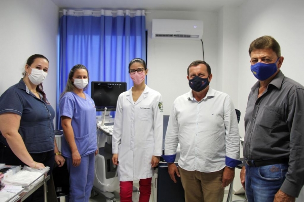 Na foto prefeito, Norberto Pinz; vice-prefeito e secretário de Saúde, Noedi Hardt; coordenadora da Saúde, Lígia Rambo; enfermeira, Gladis Roseli Lovato Silva e a médica, Priscila Fonseca Donato Albrecht.(Foto: Assessoria)