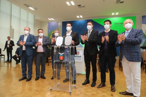 O governador Carlos Massa Ratinho Junior anuncia nesta quarta-feira (12) o lancamento do Programa Casa Facil, com objetivo de viabilizar a aquisicao da casa propria para familias com renda de ate tres salarios minimos. Curitiba, 12/05/2021. Foto: Geraldo Bubniak/AEN