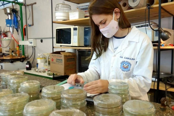 A estudante está entre os cerca de 1.800 jovens participantes, de 65 países.(Foto: Arquivo Pessoal)