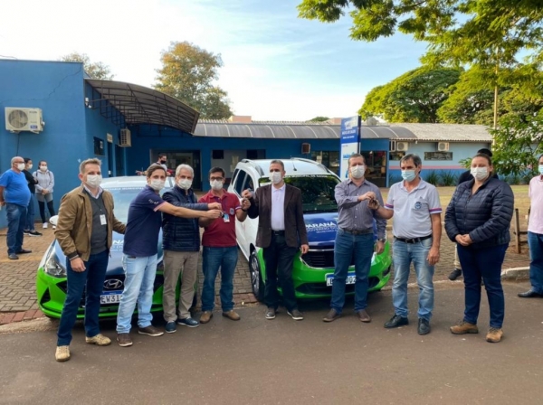 Equipe da Saúde recebeu ontem os veículos. (Fotos: Assessoria Prefeitura)