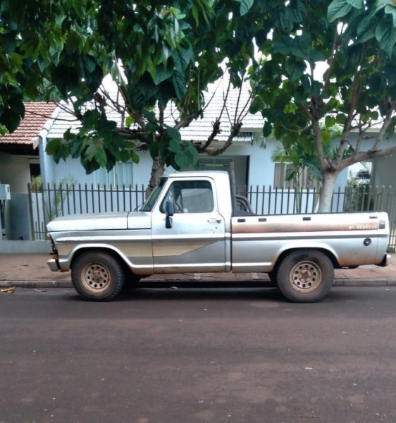 Veículo furtado. (Foto: Arquivo Pessoal)