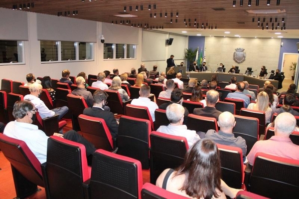 Prédio da Câmara de Vereadores de Palotina foi totalmente reformado. (Créditos: Assessoria/Câmara)