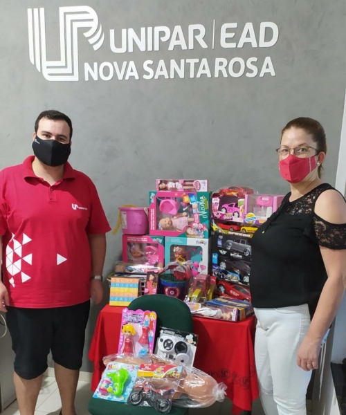 Momento da entrega .(Foto: Divulgação)