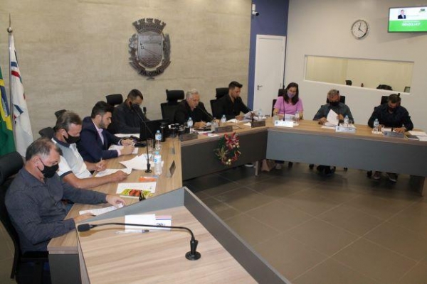 Vereadores de Palotina durante a sessão ordinária do dia 06, (Foto: Assessoria)