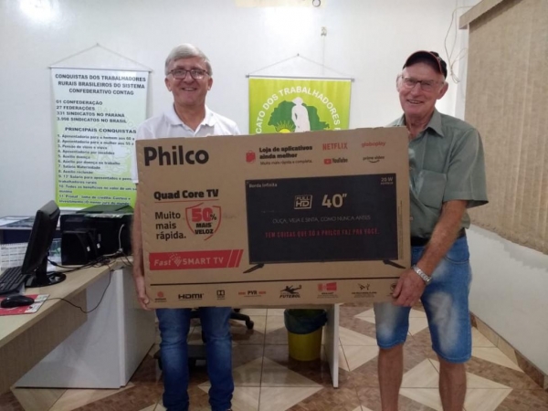 Associado do Sindicato  de  Nova Santa Rosa foi sorteado com  uma TV Philco Led 40”, senhor Arnildo Hitz. 