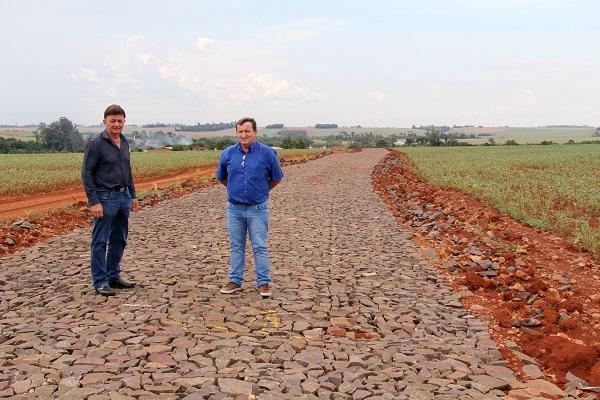 O montante do investimento ultrapassa R$ 1,5 milhão e totaliza 5 quilômetros e 780 metros de pavimentação (Fotos: Assessoria)