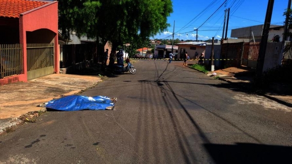 O pai da vítima foi até o local e reconheceu o filho. (Foto: TN Online)