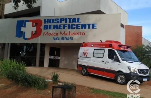 Os socorristas encaminharam a vítima ao Hospital Beneficente Moacir Micheletto. (Foto: Costa Oeste News)