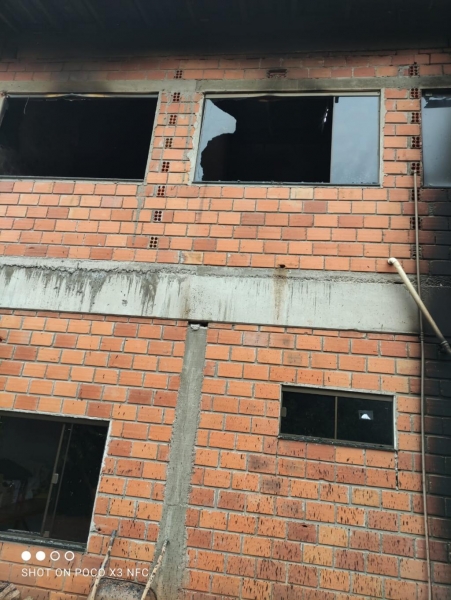 Residência destruída pelo fogo. (Foto: Arquivo pessoal/Colaborador)