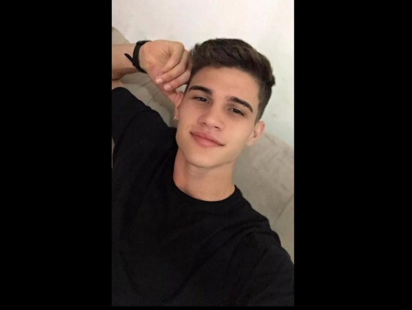 Ailson Augusto Ortiz, 21 anos, foi morto a tiros nesta quinta-feira (24) — Foto: Arquivo pessoal