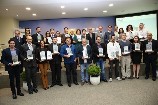 Premiação reconhece o trabalho de jornalistas na divulgação de iniciativas econômicas e sociais realizadas pelo cooperativismo no Paraná  Créditos: divulgação 