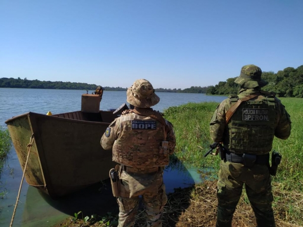 Barco apreendido. Foto: BPFRON.