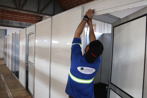 A previsão é de que os estandes básicos estejam montados até o fim desta semana . Foto: Assessoria.