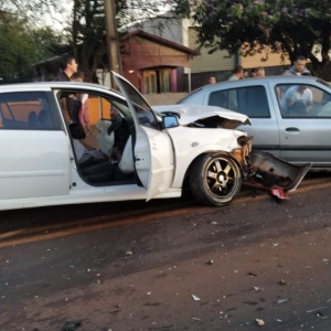 Foi uma colisão frontal envolvendo o Astra de Pato Bragado e um Renault Clio. Foto: Divulgação.