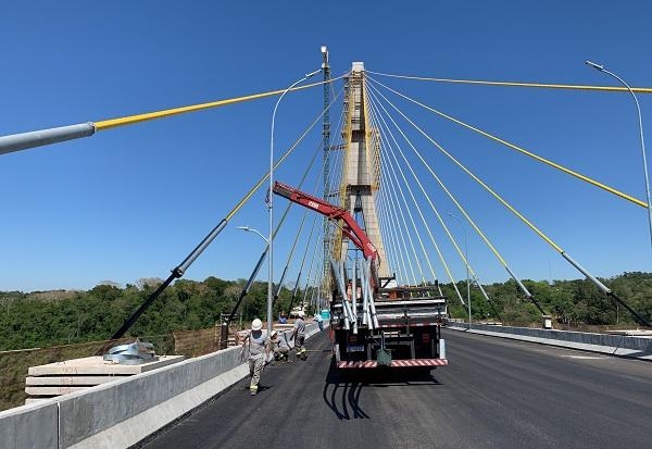 Com estrutura finalizada, Ponte da Integração Brasil-Paraguai atinge 96,6% de conclusão - Foto: DER
