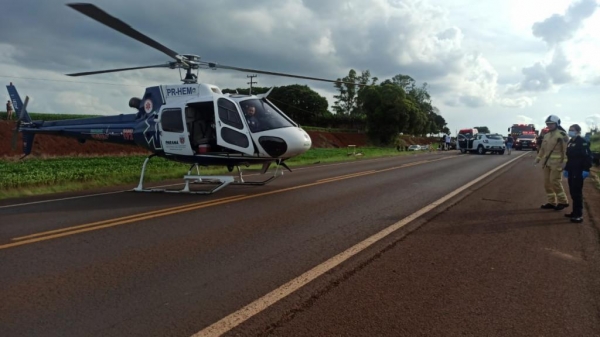 Há vítimas gravemente feridas e que precisaram ser socorridas pelo aeromédico do Consamu.. Foto: PRF.