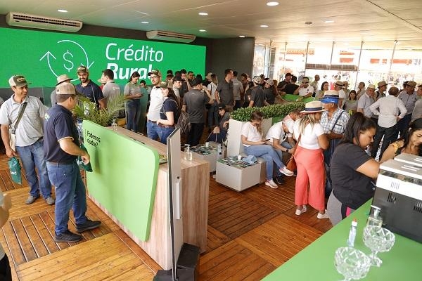 No total, a instituição financeira cooperativa registrou 544 propostas de financiamento durante a feira  Créditos: divulgação 