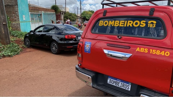 Conforme informado à reportagem, a vítima estava na direção do Jetta e foi surpreendida pelo atirado. Foto: Catve.