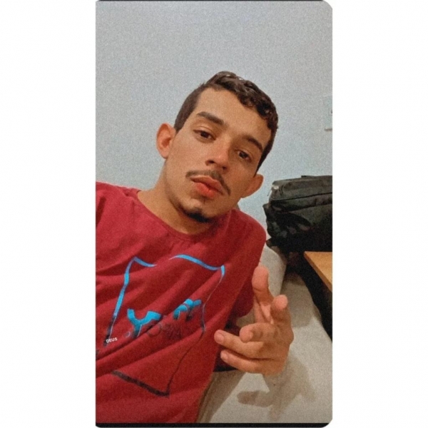Maciel Pedroso Coutinho de 22 anos, morreu vítima do grave acidente de trânsito. Foto: Reprodução.
