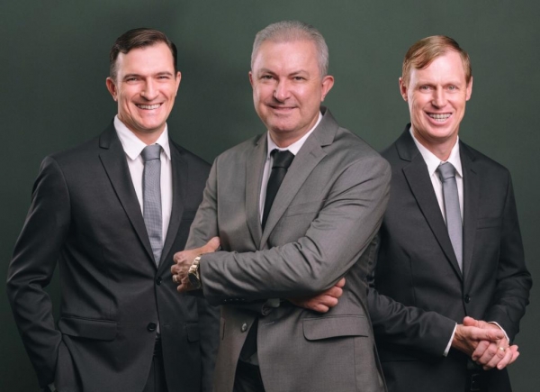 Diretor vice-presidente, Cesar Luiz Petri; diretor-presidente da Copagril, Eloi Darci Podkowa; e o diretor-secretário, Ademir Luis Griep: “Vamos criar as condições necessárias para atingir a meta de R$ 5 bilhões de faturamento até 2027”. Foto: Assessoria.