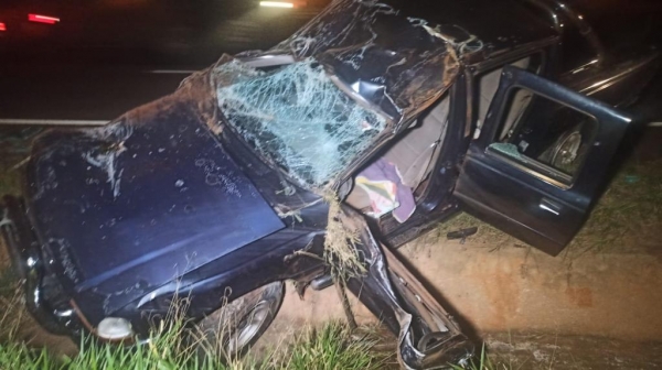 O veículo ficou destruído. Fotos: Portal Nova Santa Rosa.