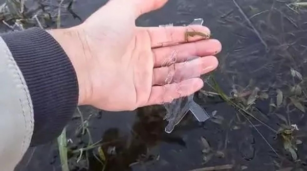 Lago congela em Bom Jardim da Serra nesta quinta-feira (18) — Foto: Sérgio Felipe Rodrigues