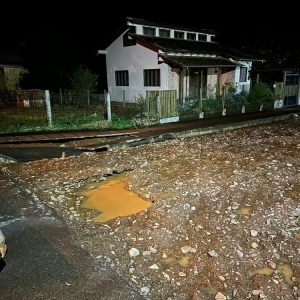 Praia Grande amanhece destruída após chuvas fortes — Foto: PMPG/Divulgação