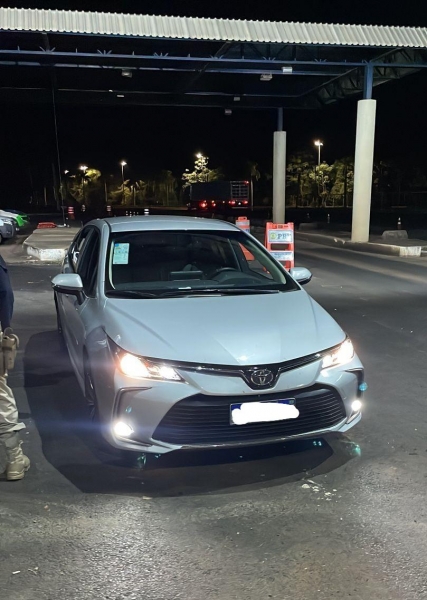 Corolla recuperado em Guaíra. Foto: PRF