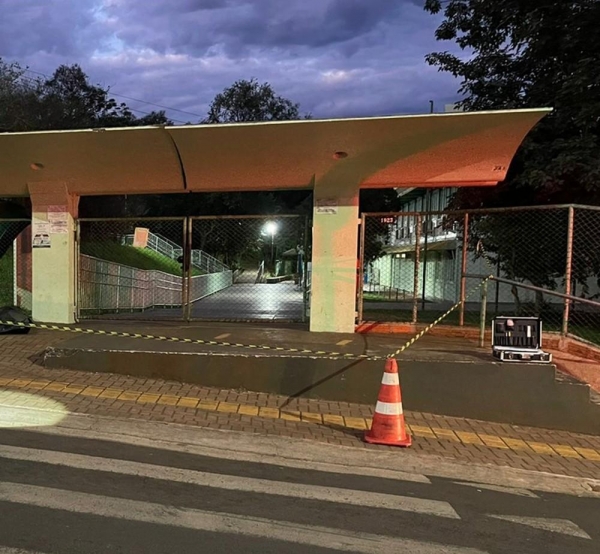 Vítima estava a caminho de aula quando foi baleada — Foto: RPC Foz do Iguaçu