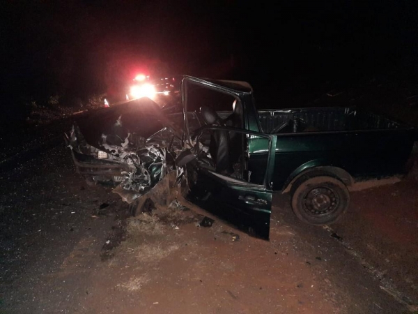 Motorista morre após batida frontal com carro em Santo Antônio da Platina — Foto: PM-PR