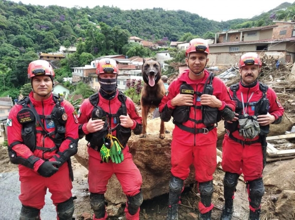 Oss, em Petrópolis do Grupo de Operações de Socorro Tático (Gost). — Foto: Corpo de Bombeiros/ divulgação