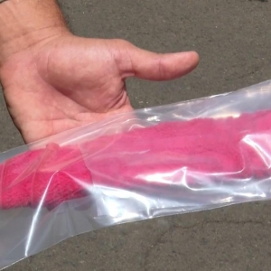 Faca usada no crime — Foto: Reprodução/RPC