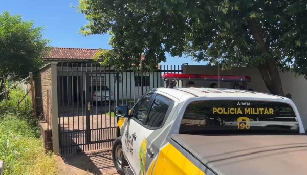 Idoso é encontrado morto com sinais de estrangulamento dentro de casa em Umuarama — Foto: Reprodução/RPC