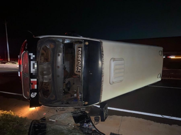 Oito pessoas ficaram feridas no acidente (Foto: Maicon Stefan/Ponto da Notícia )