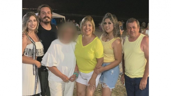 Rafaela, Diego, Helena, Renata e Celso: família vítima de engavetamento no PR — Foto: Reprodução