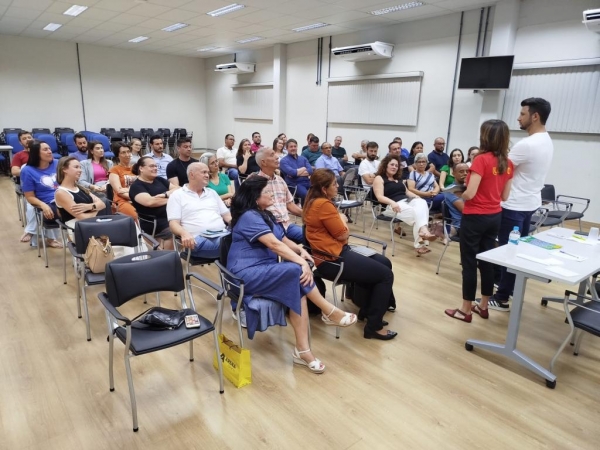 Rodrigo Ribeiro e Judith Sendtko se reuniram com os futuros secretários e suas equipes   Foto: Assessoria