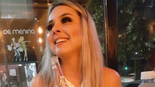 Amanda estava com parentes quando foi morta a facadas (foto: reprodução / redes sociais)